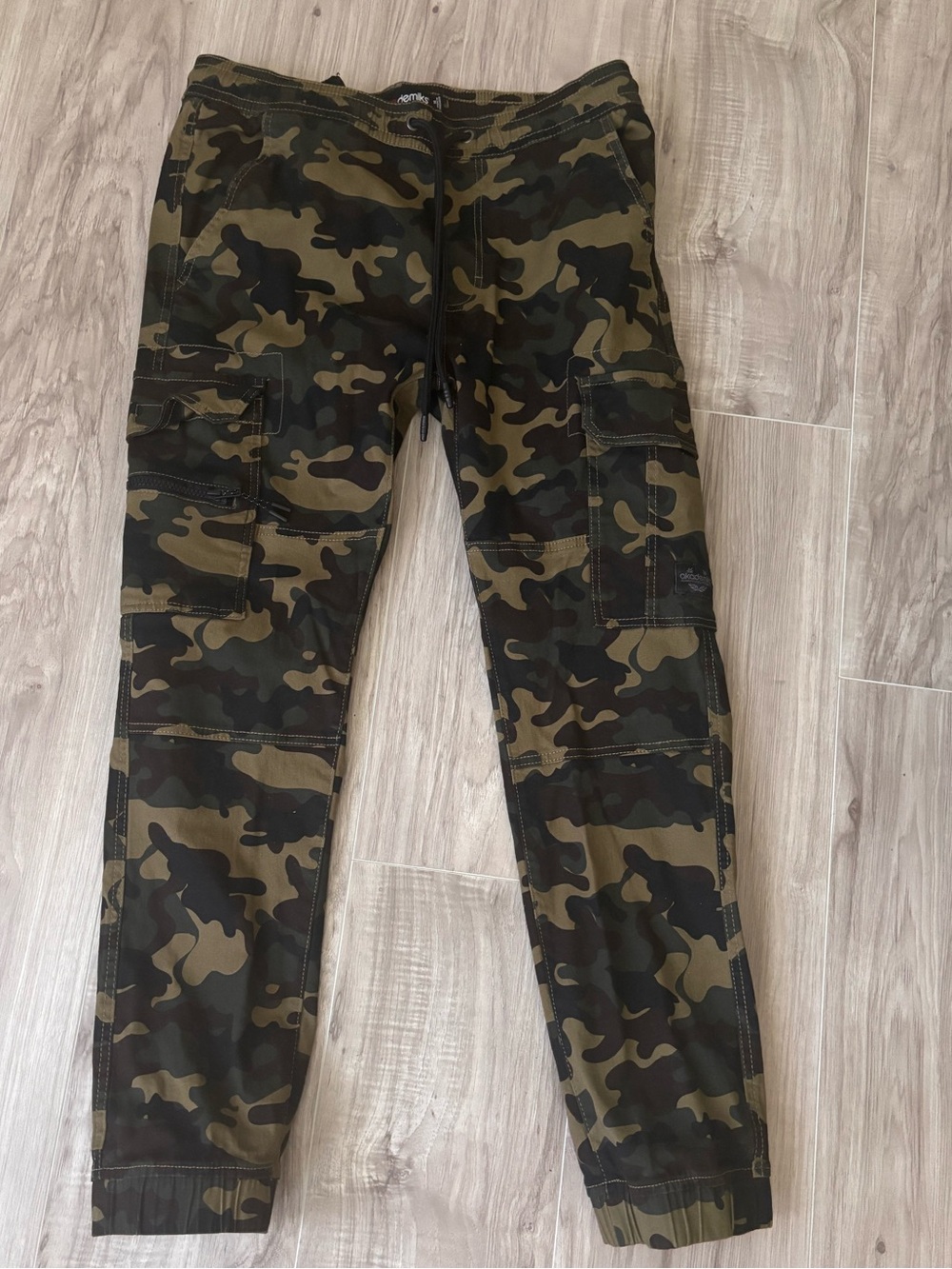 Akademiks Camouflage Cargo Joggers - Olive & Black